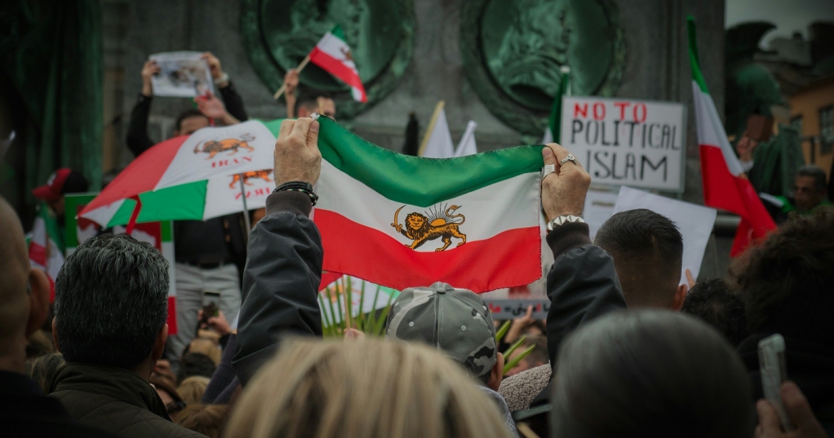 Meggyengült az iráni rezsim, válságtünetei a tiltakozások